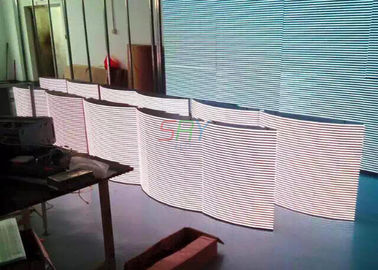 中国 曲がったカスタマイズされた屋内高い定義はモニターの掲示板1R1G1B P6を導きました サプライヤー