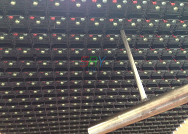 P16 屋外の LED 表示モジュール 8000 の CD/sqm の明るさの空電の一定した流れ サプライヤー
