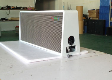 P5 はタクシーの LED 表示 960x320mm 高い明るさの電子メッセージ板を防水します サプライヤー