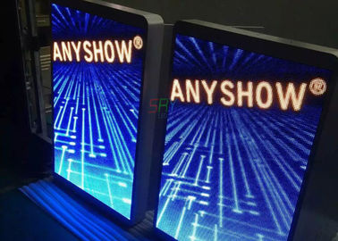 3mm普及した携帯用屋内固定LED表示スクリーンのポスター広告、Iphoneの形 サプライヤー