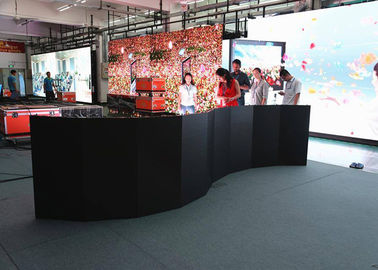 PH5.95 500mm x 500mmはLEDスクリーン、IP65によってを曲げられた導かれたパネル・ディスプレイ曲げました サプライヤー